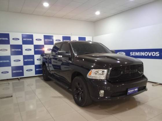 RAM CLASSIC 5.7 V8 GASOLINA LARAMIE NIGHT EDITION CD 4X4 AUTOMÁTICO RAM CLASSIC 5.7 V8 GASOLINA LARAMIE NIGHT EDITION CD 4X4 AUTOMÁTICO